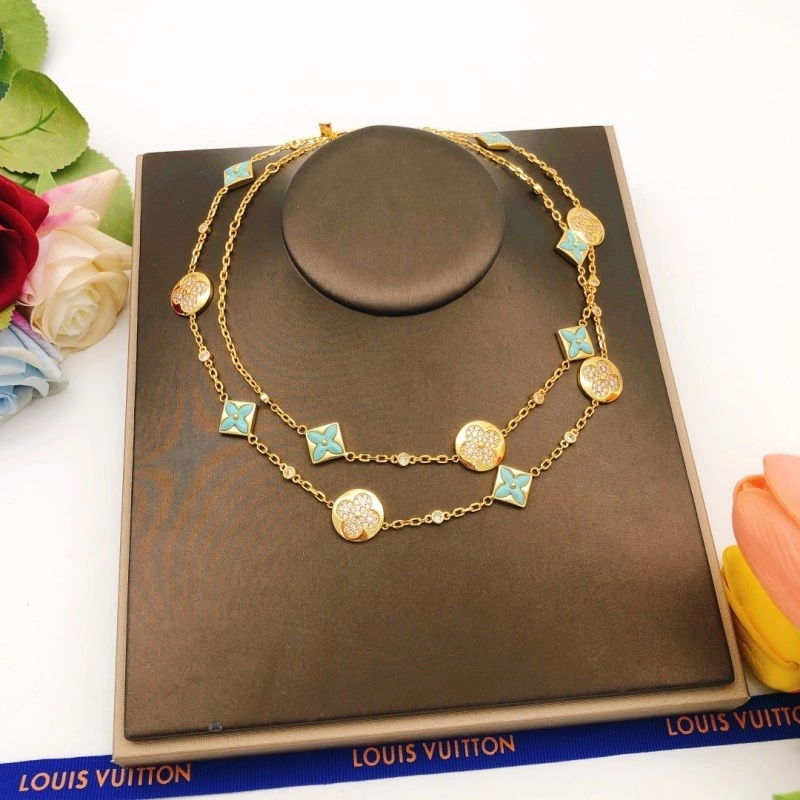 Supportive Louis Vuitton Necklaces 247681