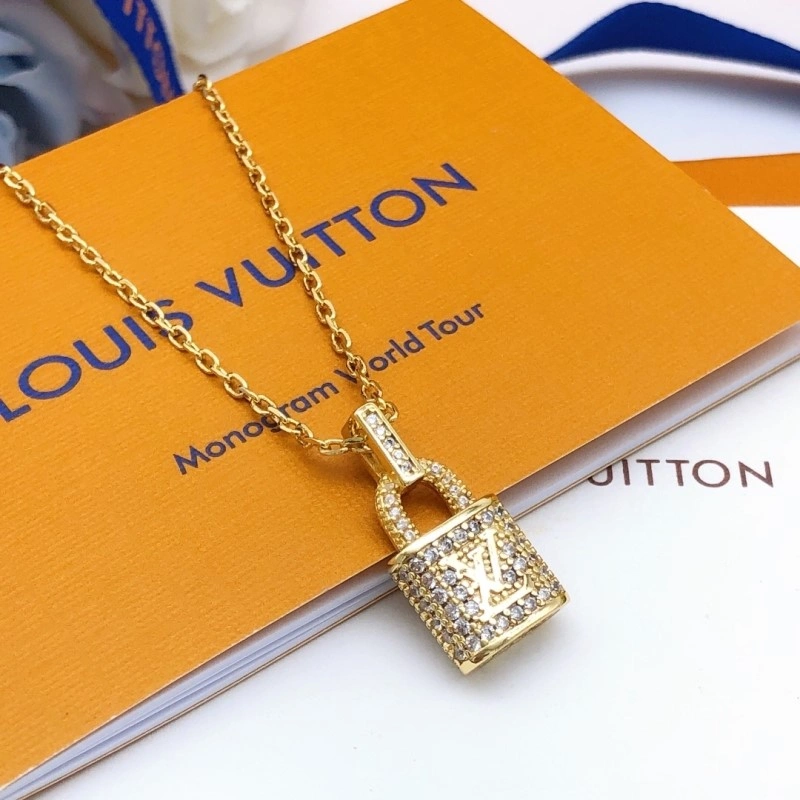 FashionForward Louis Vuitton Necklaces 247699