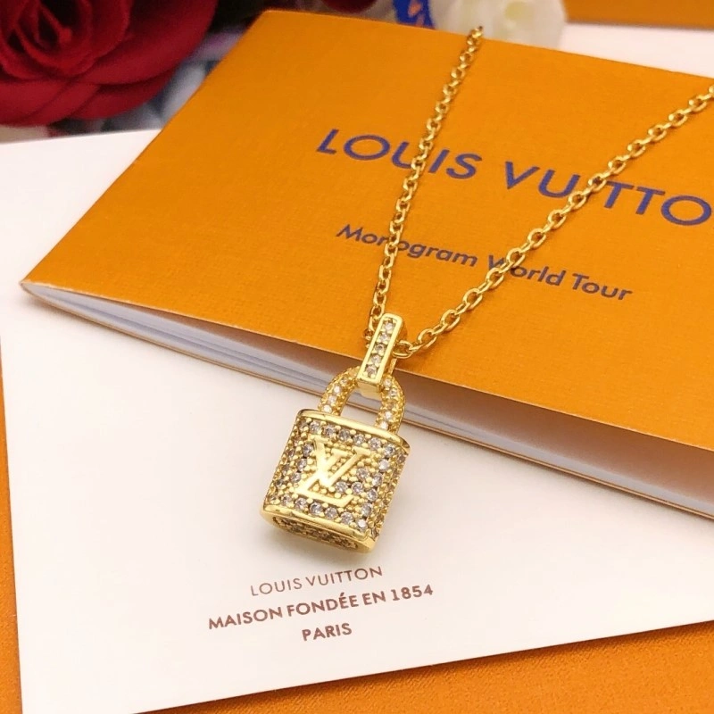 FashionForward Louis Vuitton Necklaces 247699