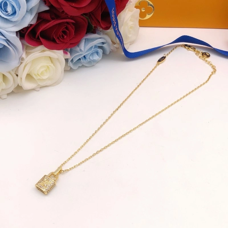 FashionForward Louis Vuitton Necklaces 247699
