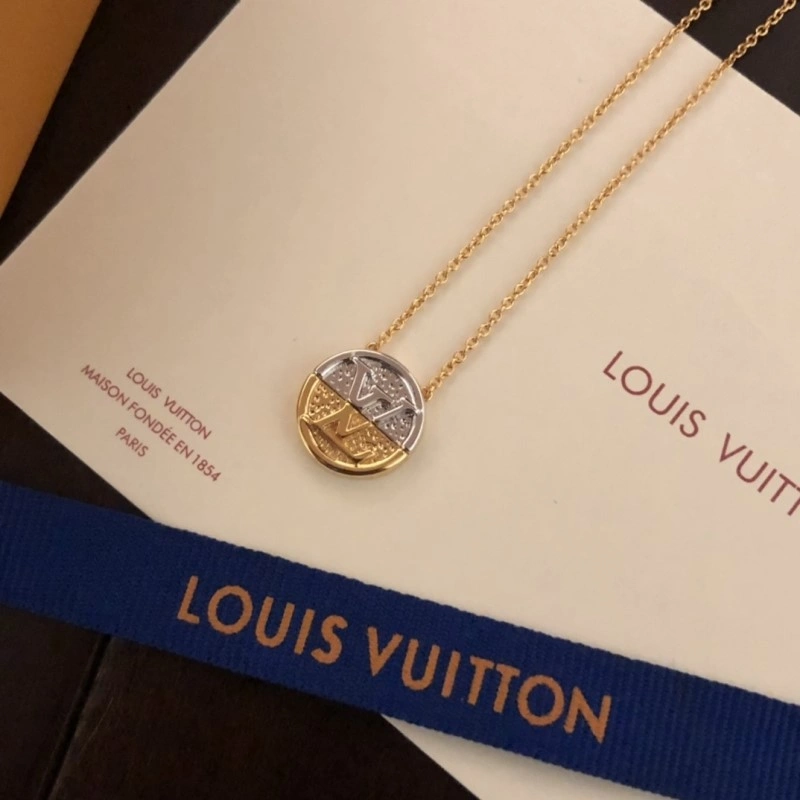 Chic Louis Vuitton Necklaces 247701