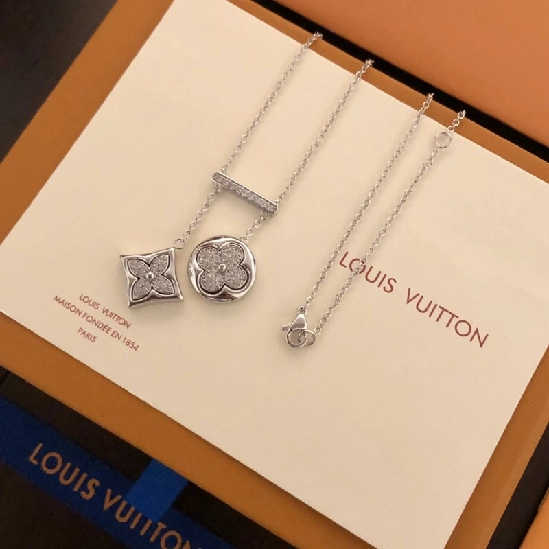 Louis Vuitton Necklaces Sophisticated 247703