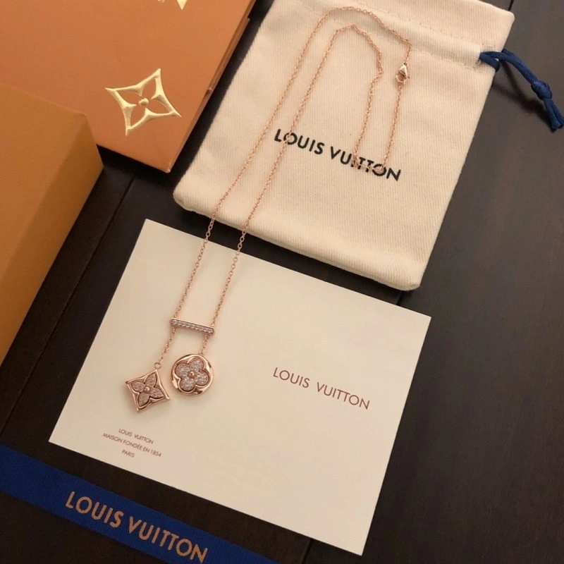 Louis Vuitton Necklaces Sophisticated 247703