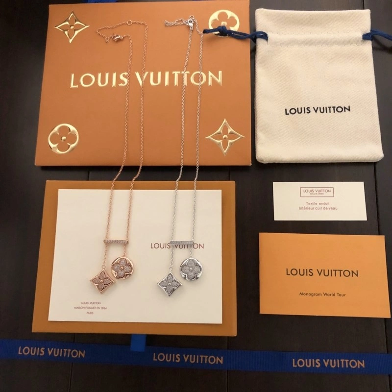 Louis Vuitton Necklaces Sophisticated 247703
