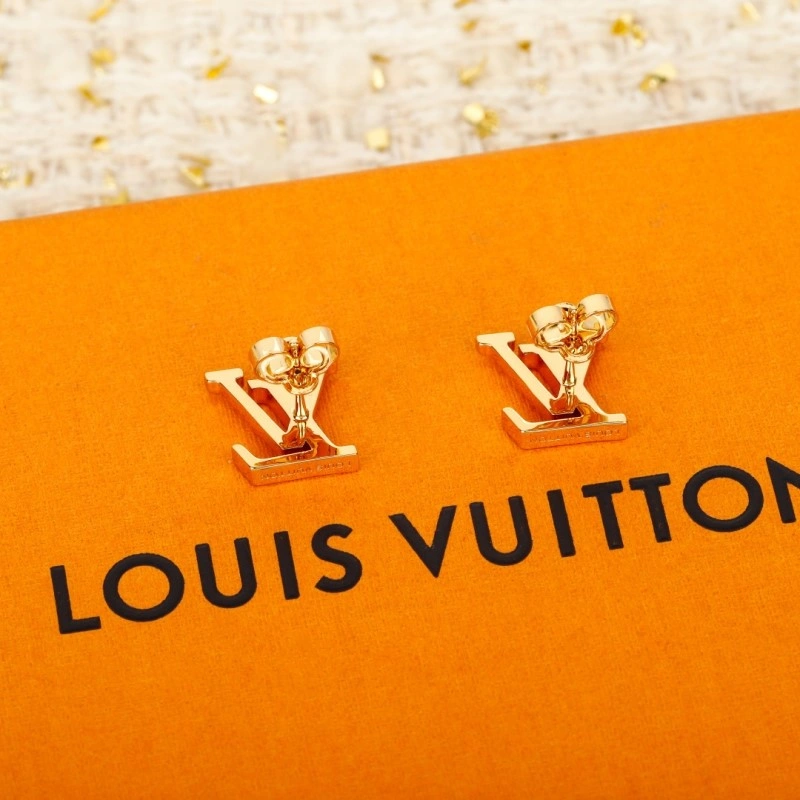 Flexible Louis Vuitton Necklaces 247693