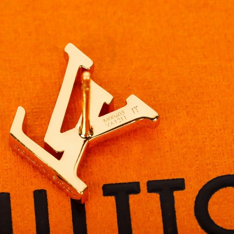Flexible Louis Vuitton Necklaces 247693