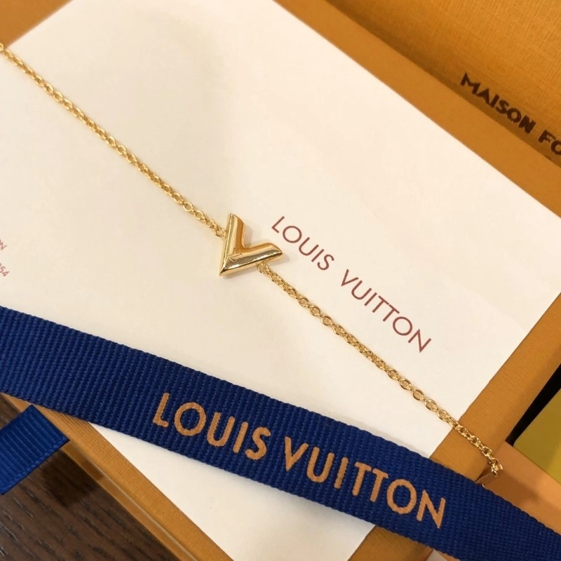 Louis Vuitton Necklaces SportInspired 247696