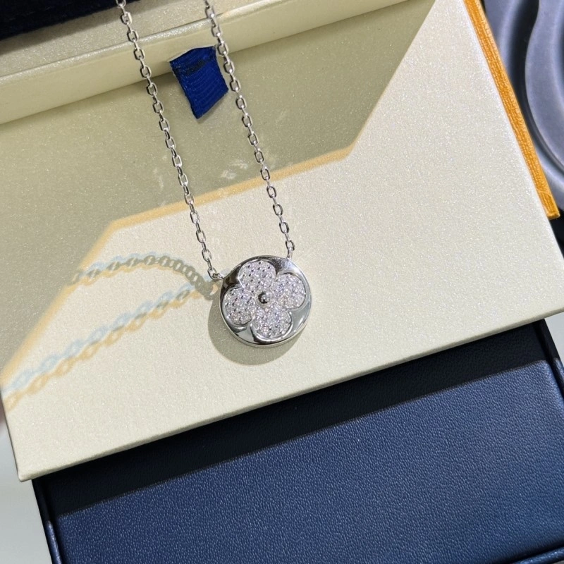 Louis Vuitton Necklaces WaterResistant 247692