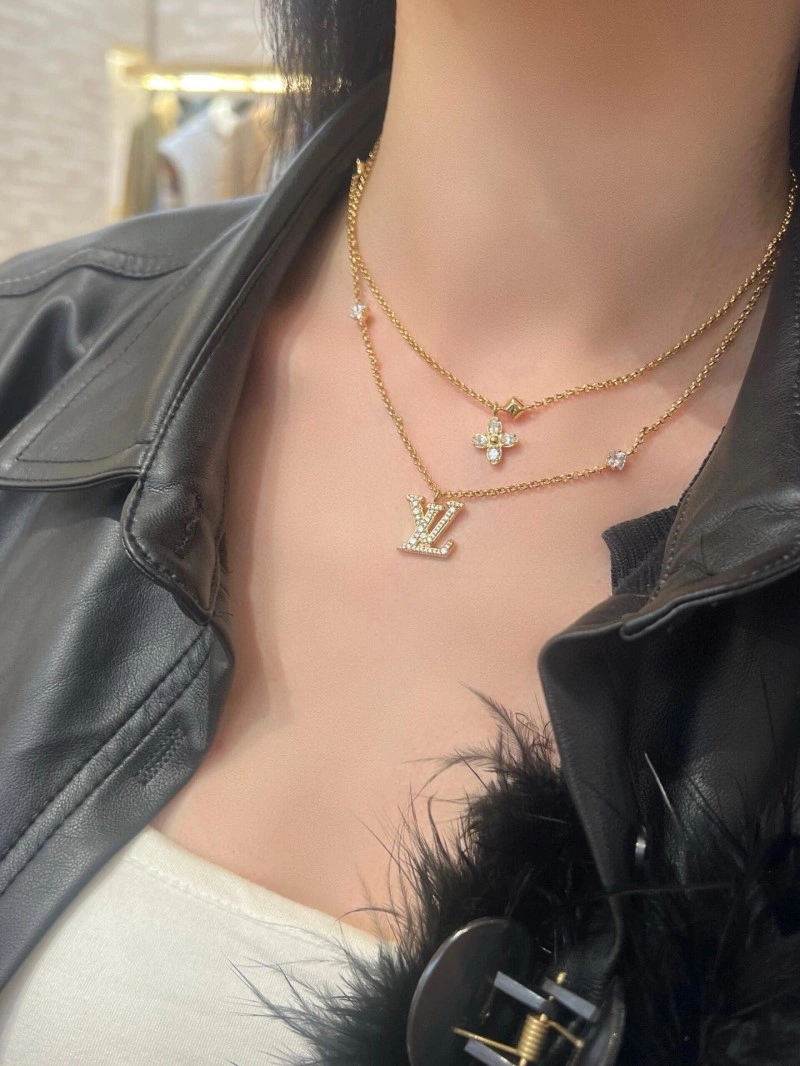 TopPick Louis Vuitton Necklaces 247682