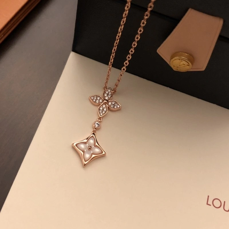 Neat Louis Vuitton Necklaces 247687