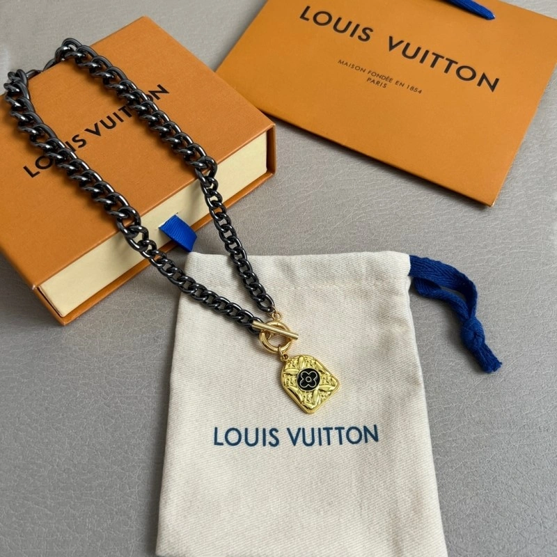 Louis Vuitton Necklaces TravelReady 247670