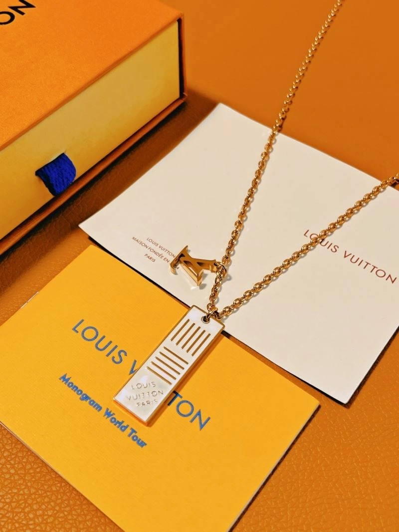 EyeCatching Louis Vuitton Necklaces 268417