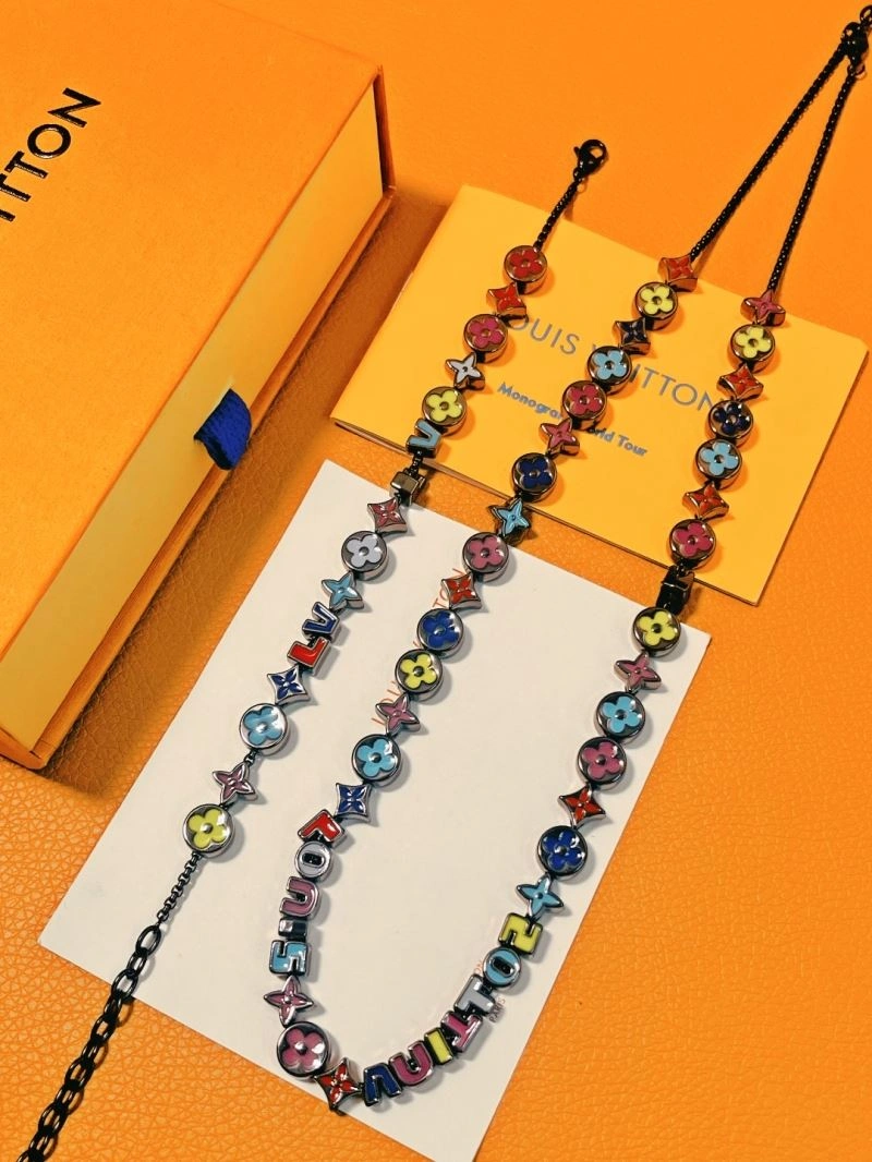 Louis Vuitton Necklaces Durable 268415