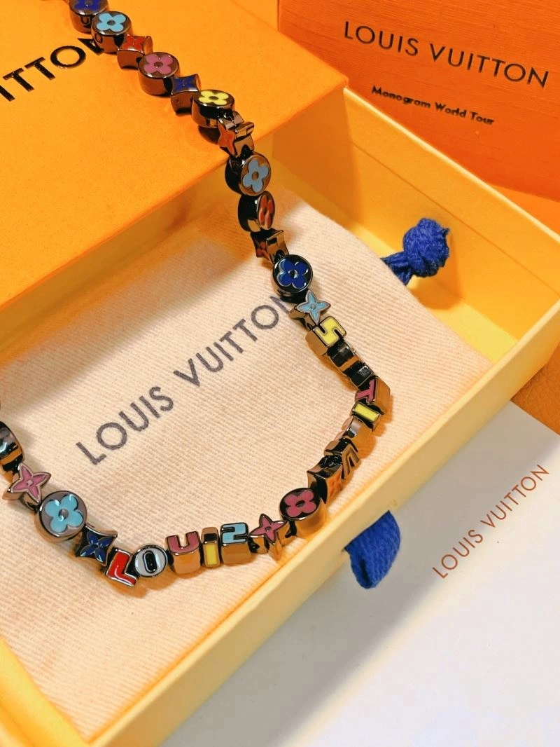 Louis Vuitton Necklaces Durable 268415