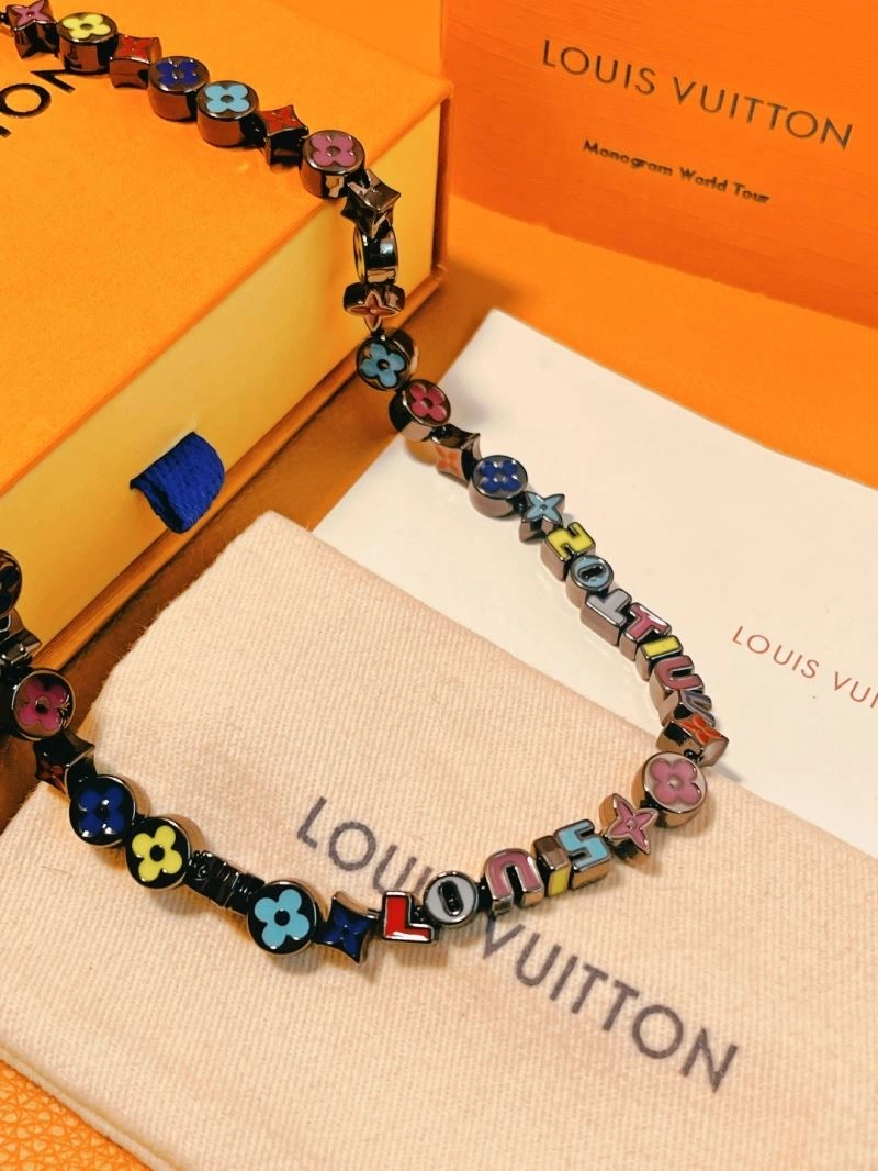 Louis Vuitton Necklaces Durable 268415