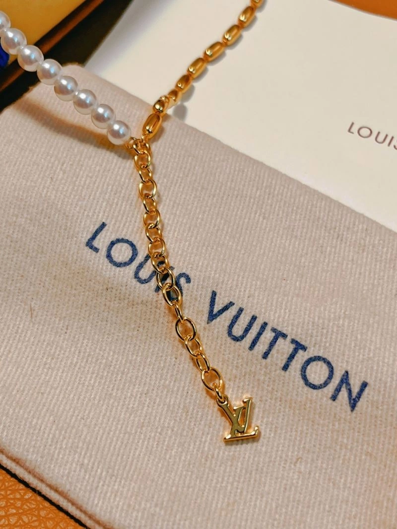 Affordable Louis Vuitton Necklaces 268411
