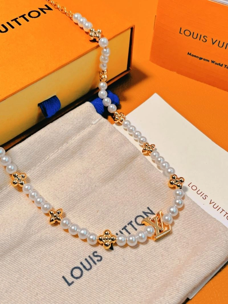 UrbanChic Louis Vuitton Necklaces 268410