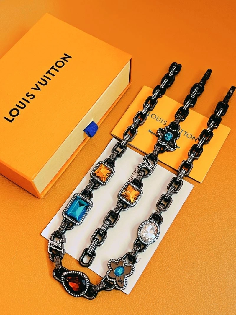 Louis Vuitton Necklaces DailyWear 268409