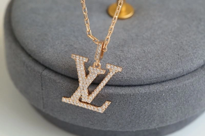 Louis Vuitton Necklaces Comfortable 268407
