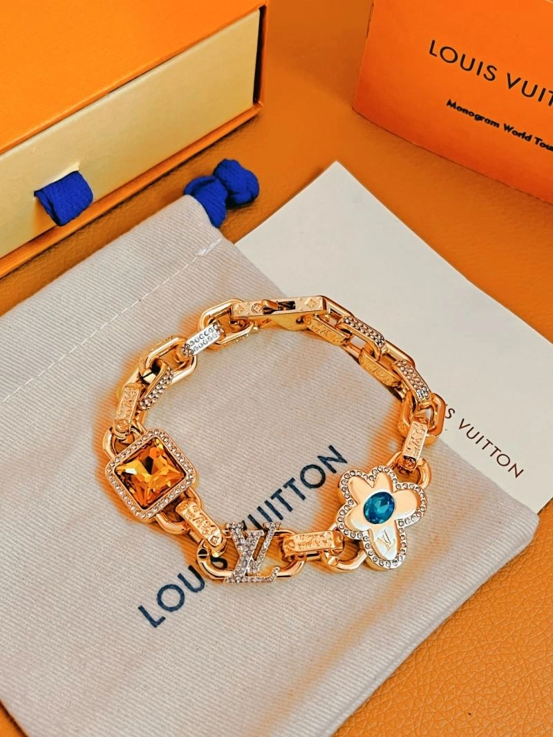 Reliable Louis Vuitton Necklaces 268402