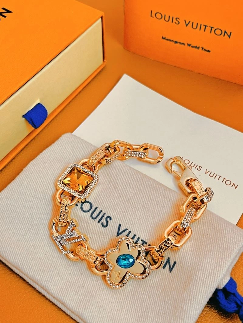 Reliable Louis Vuitton Necklaces 268402