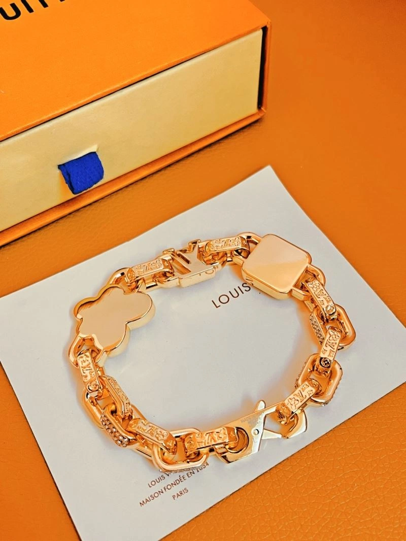 Reliable Louis Vuitton Necklaces 268402