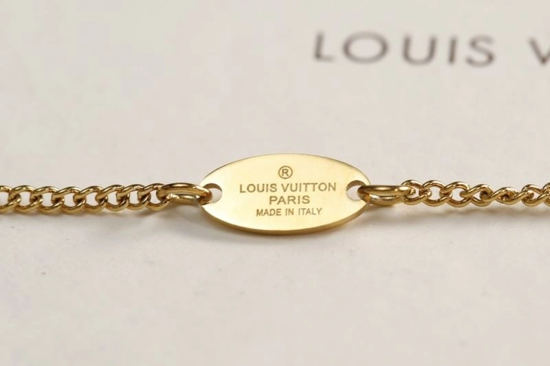 Louis Vuitton Necklaces Unisex 268406