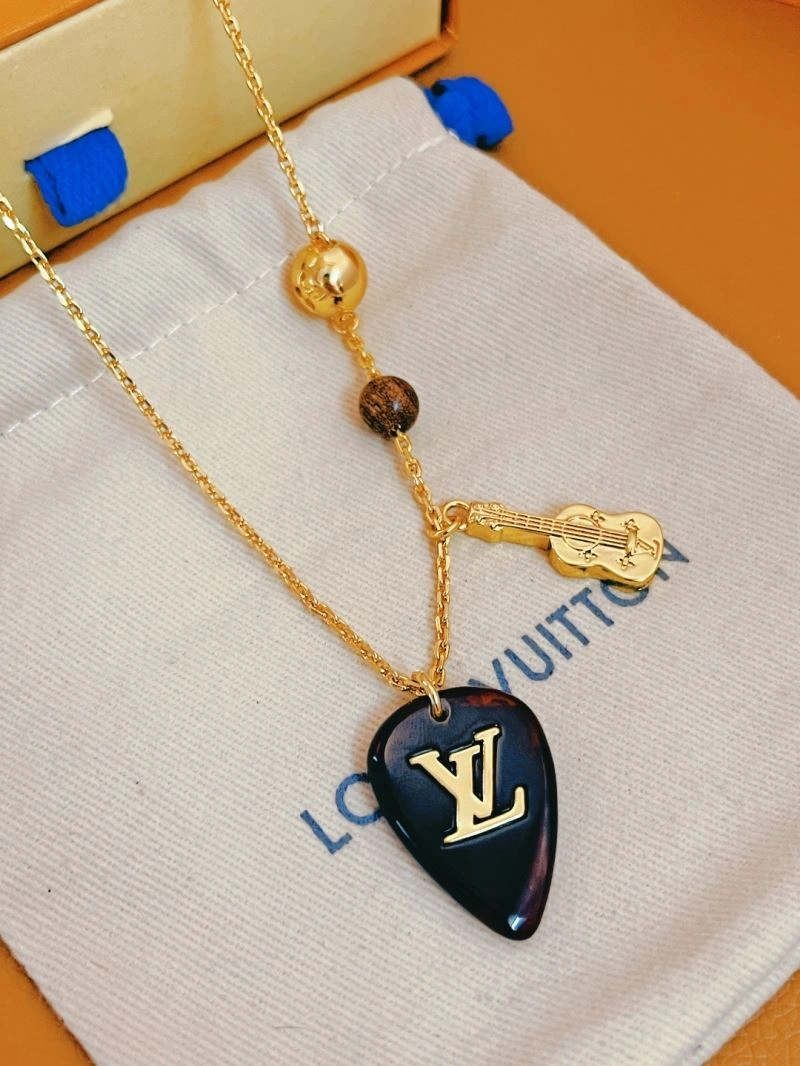 Louis Vuitton Necklaces Breathable 268404