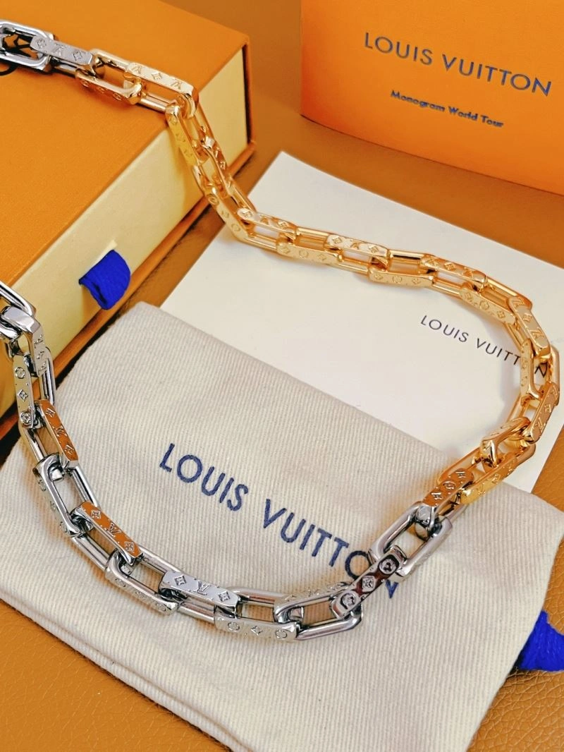 Packable Louis Vuitton Necklaces 268387
