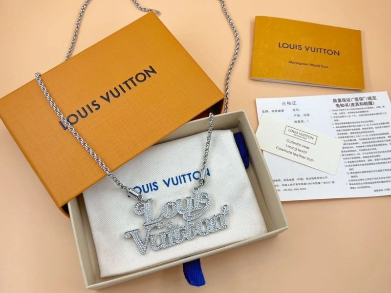 Sporty Louis Vuitton Necklaces 268396