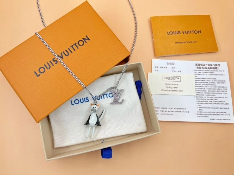 Louis Vuitton Necklaces Colorful 268397