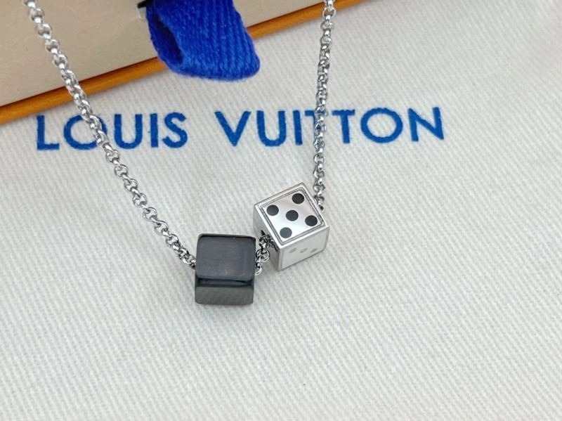 Louis Vuitton Necklaces Comfortable 268386