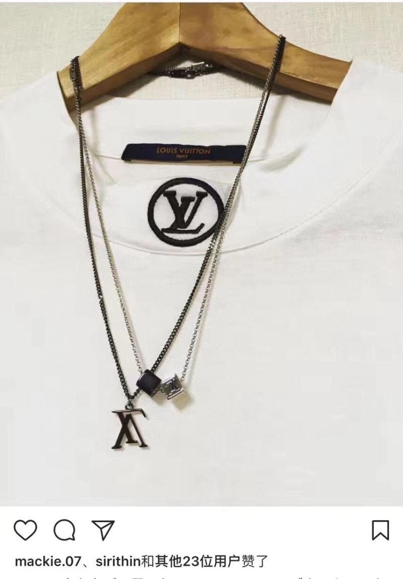 Louis Vuitton Necklaces Comfortable 268386