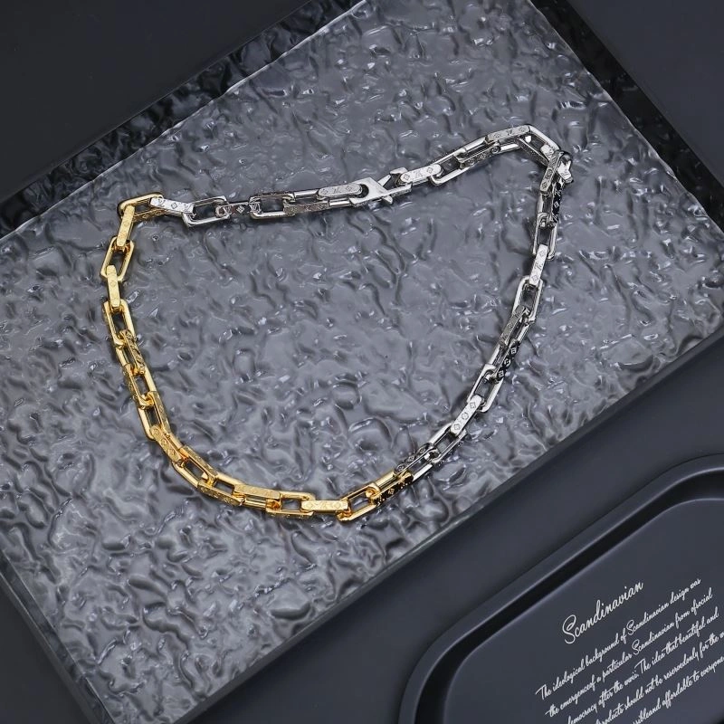 Louis Vuitton Necklaces Lightweight 268399