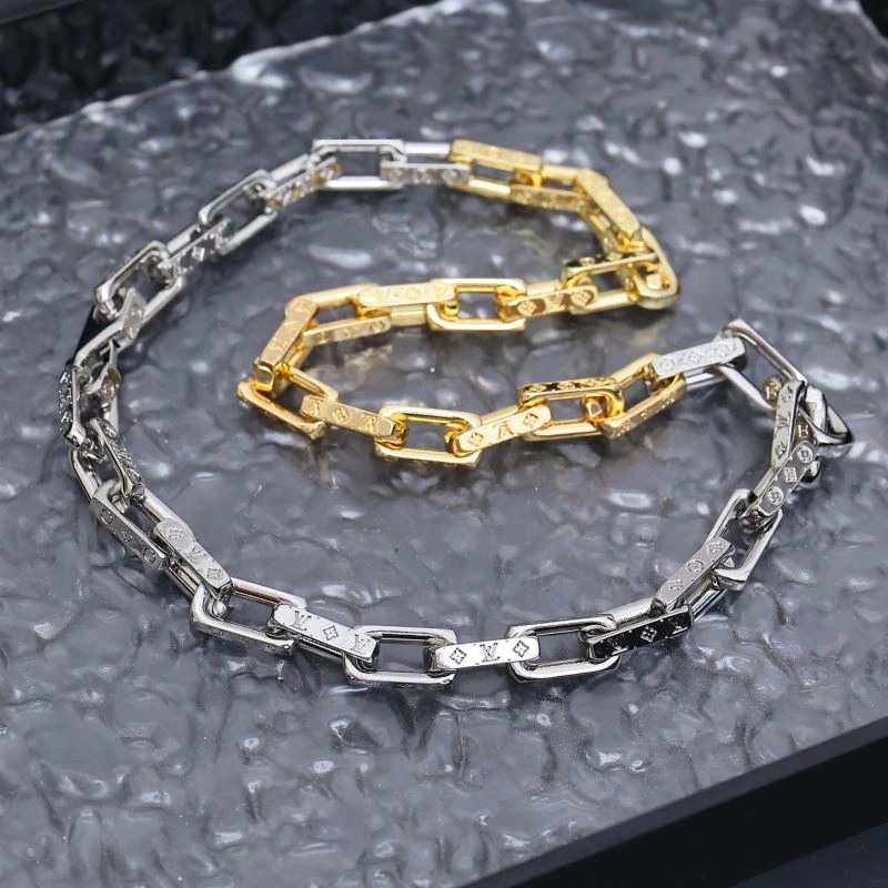 Louis Vuitton Necklaces Lightweight 268399