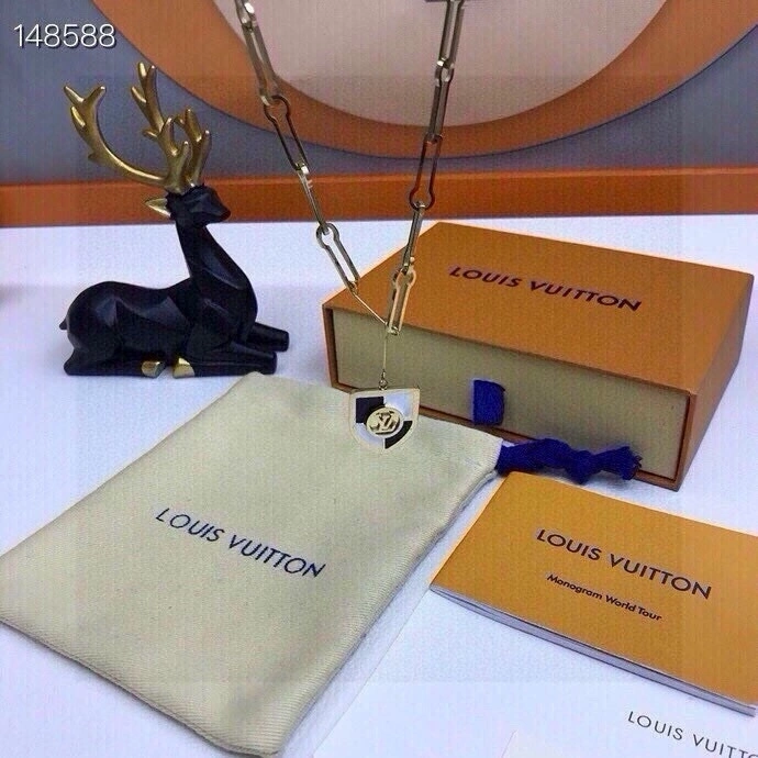 Louis Vuitton Necklaces Practical 268382