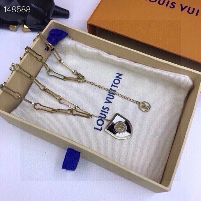 Louis Vuitton Necklaces Practical 268382