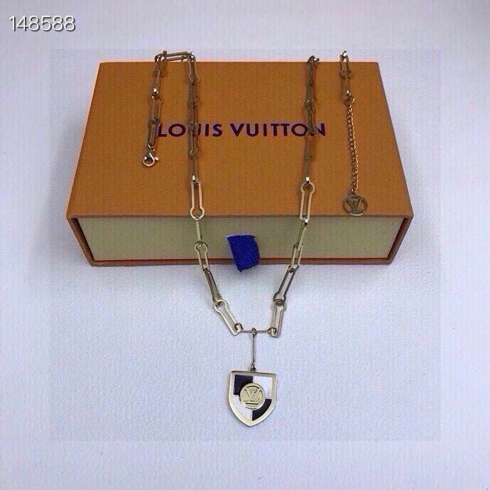 Louis Vuitton Necklaces Practical 268382