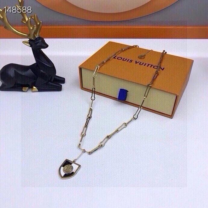 Louis Vuitton Necklaces Practical 268382