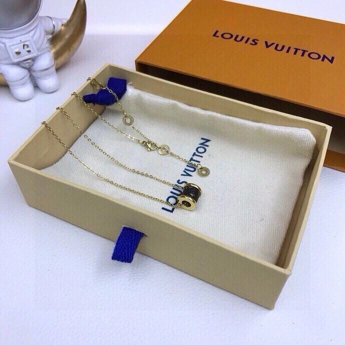 Louis Vuitton Necklaces SunProtective 268392