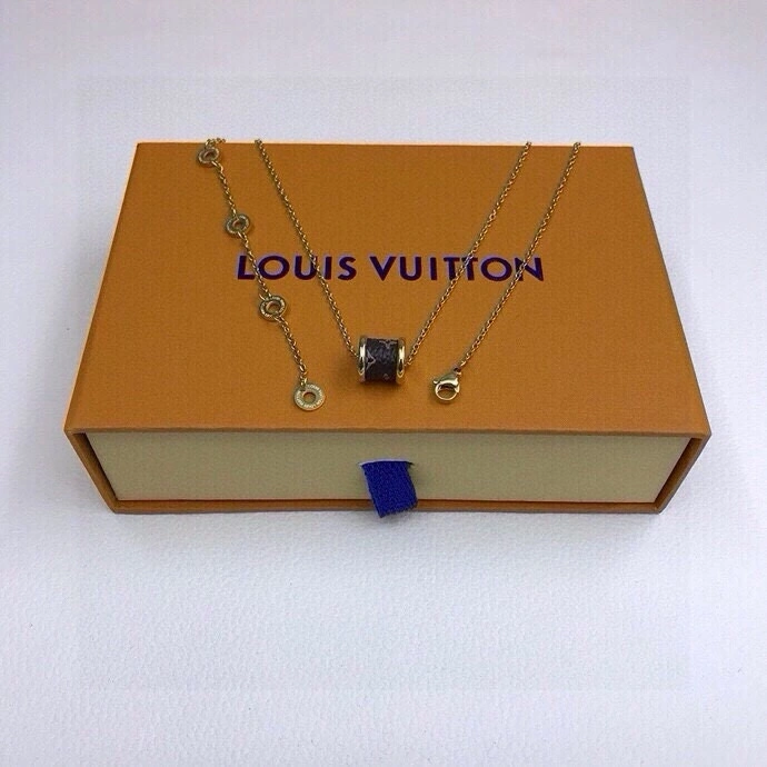 Louis Vuitton Necklaces SunProtective 268392