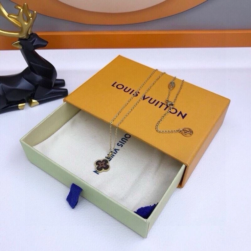 Louis Vuitton Necklaces Sophisticated 268375