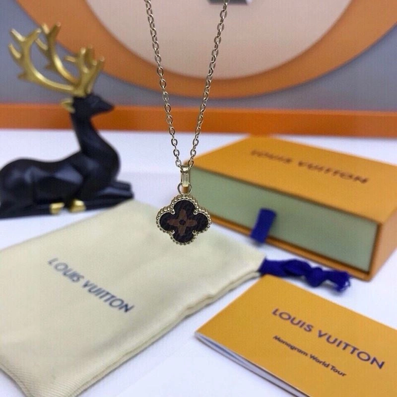 Louis Vuitton Necklaces Sophisticated 268375