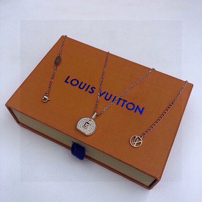TravelReady Louis Vuitton Necklaces 268373