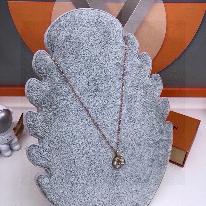 TravelReady Louis Vuitton Necklaces 268373