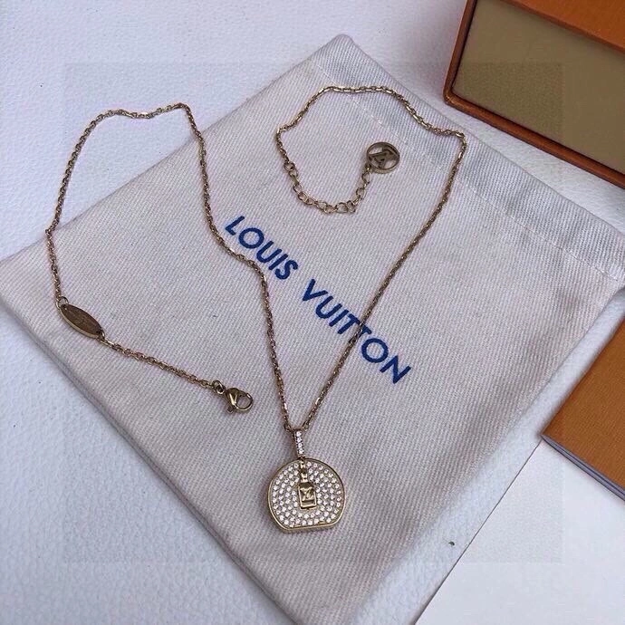 TravelReady Louis Vuitton Necklaces 268373