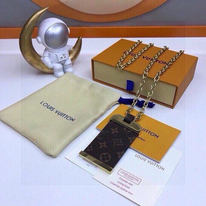 MultiPurpose Louis Vuitton Necklaces 268374
