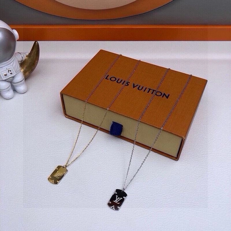 Louis Vuitton Necklaces Attractive 268372