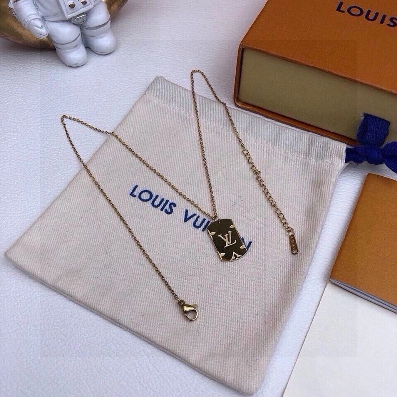 Louis Vuitton Necklaces Attractive 268372