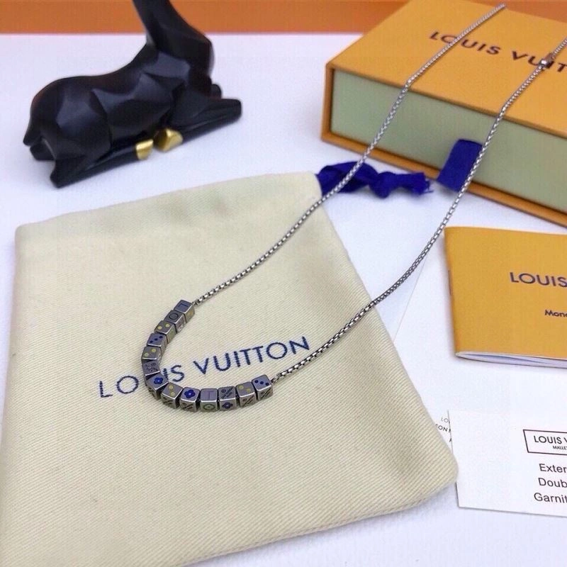 UrbanChic Louis Vuitton Necklaces 268376